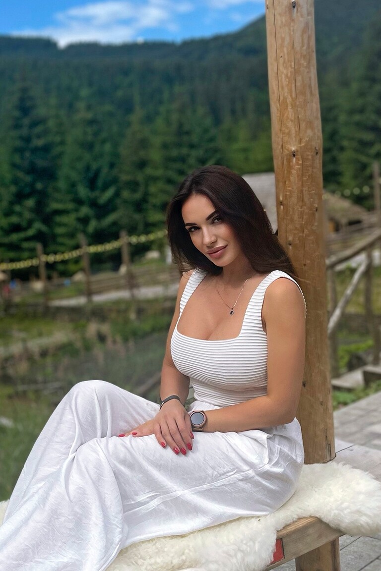 Veronica ukrainian brides 2022