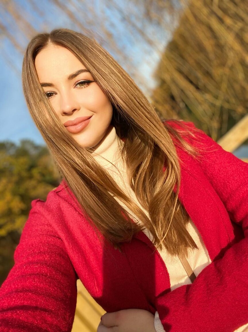 Julia russian dating girl