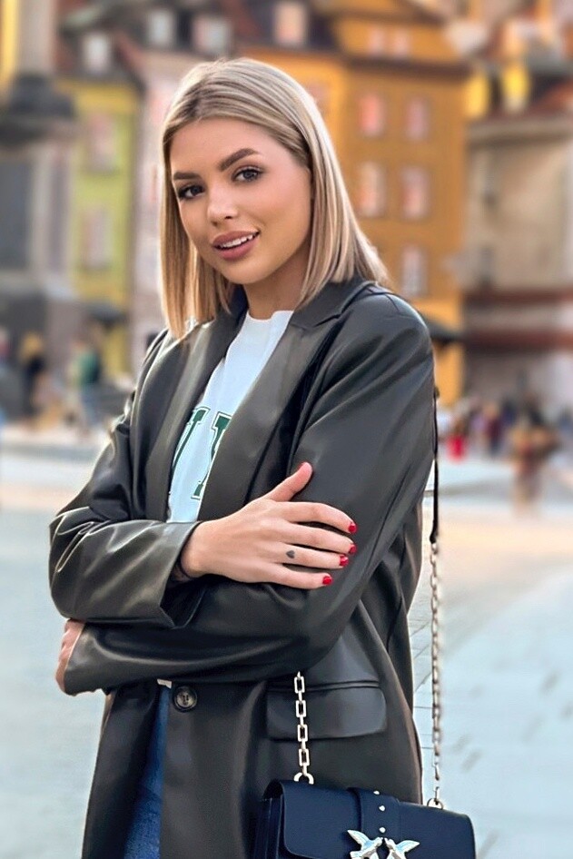 Alexandra russian dating victoria